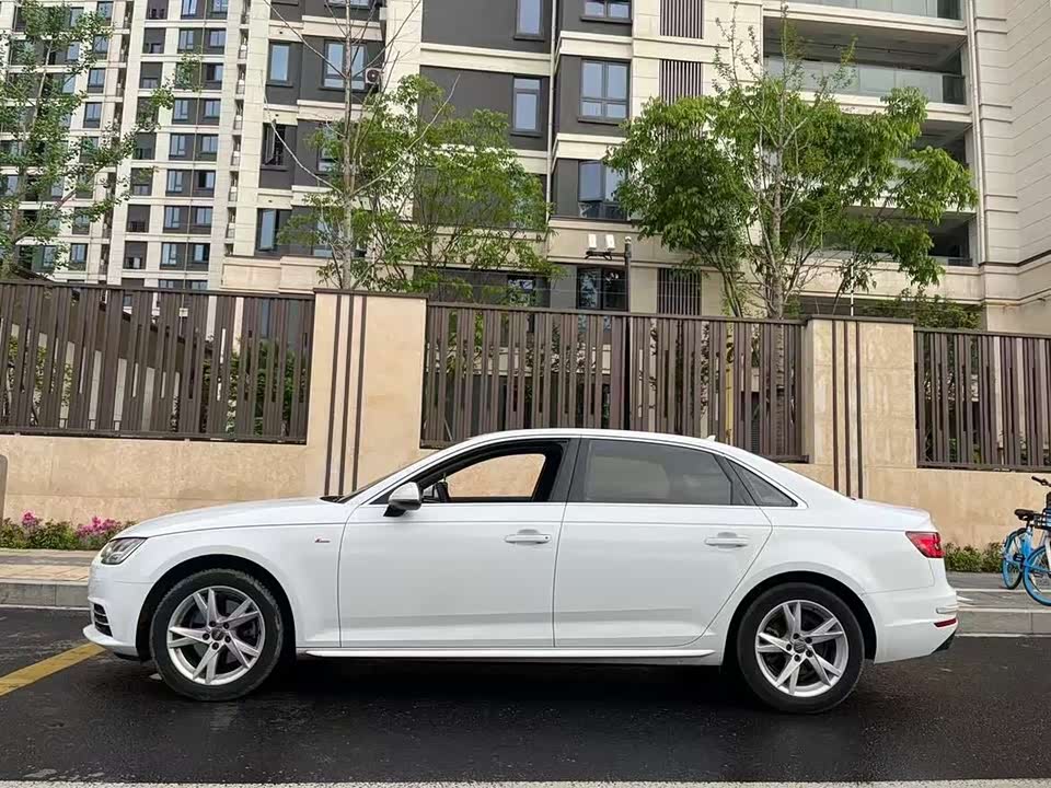 Audi A4L