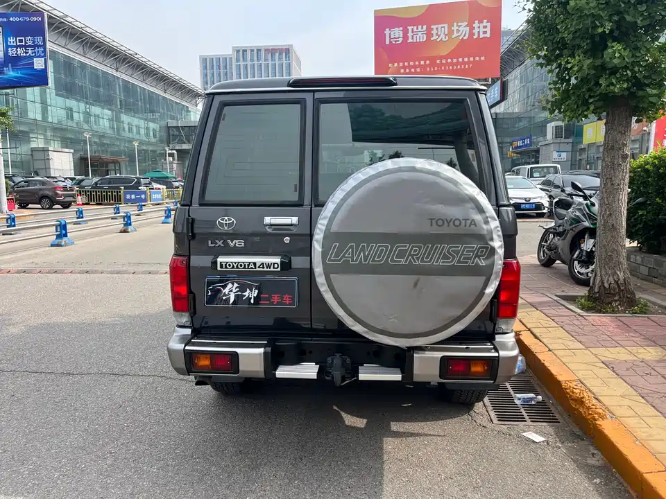 Toyota Land Cruiser Toyota Land Cruiser