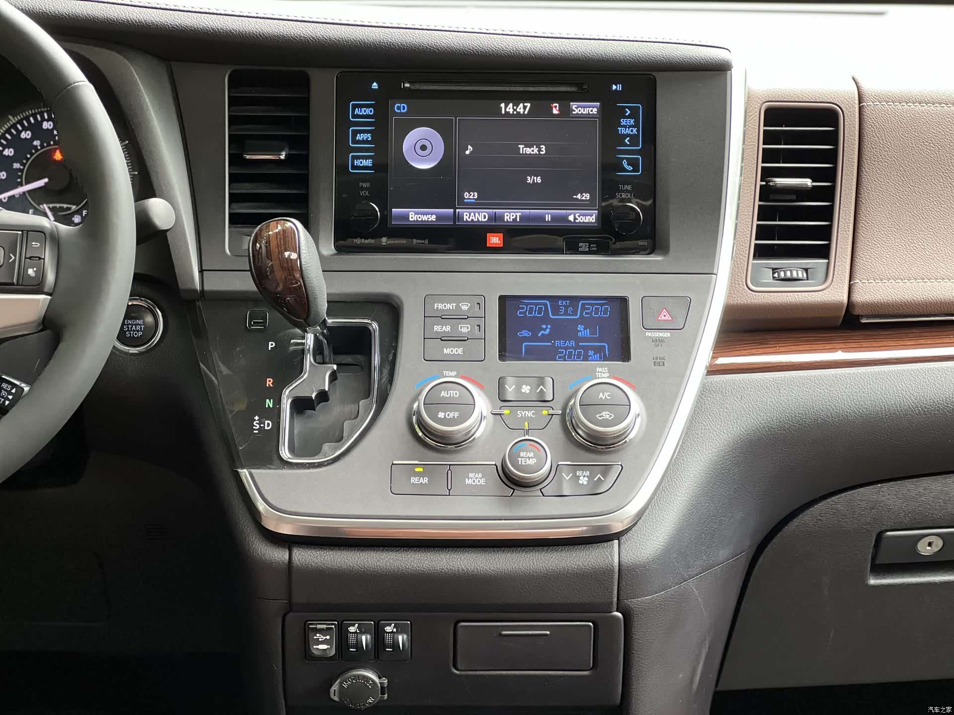 Toyota Sienna, 2017 8