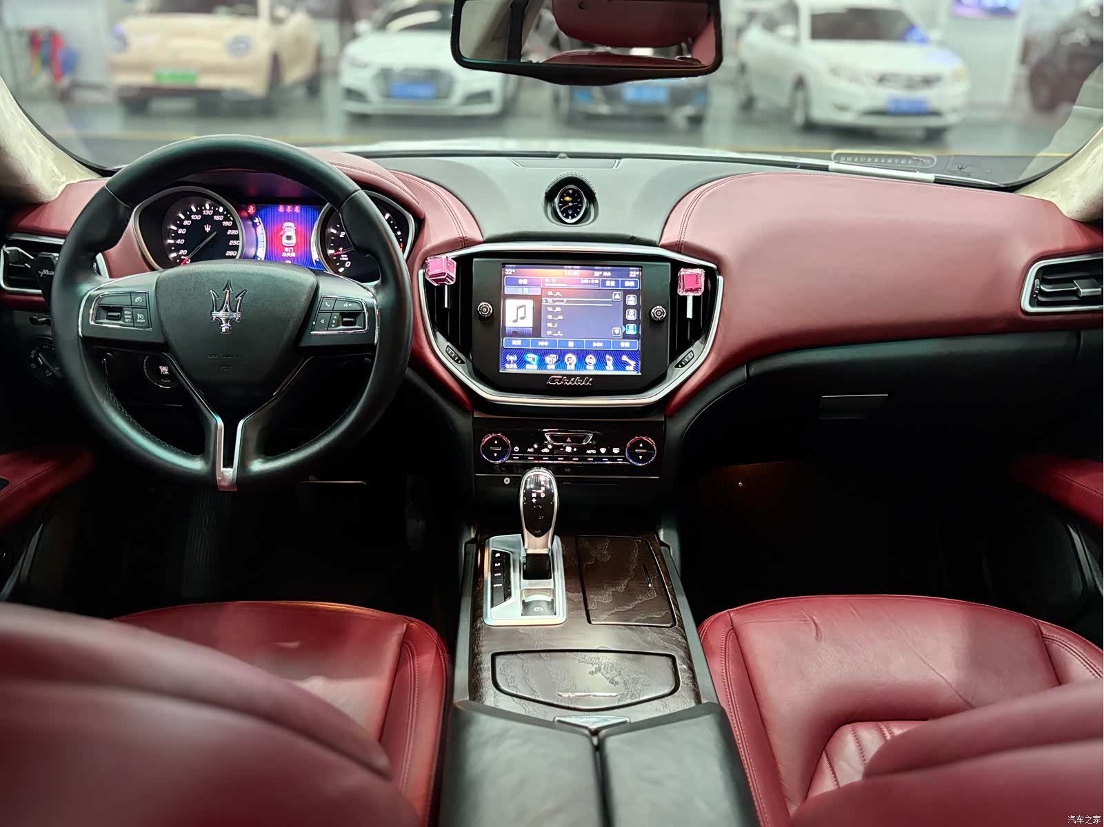 Maserati Ghibli, 2015 7