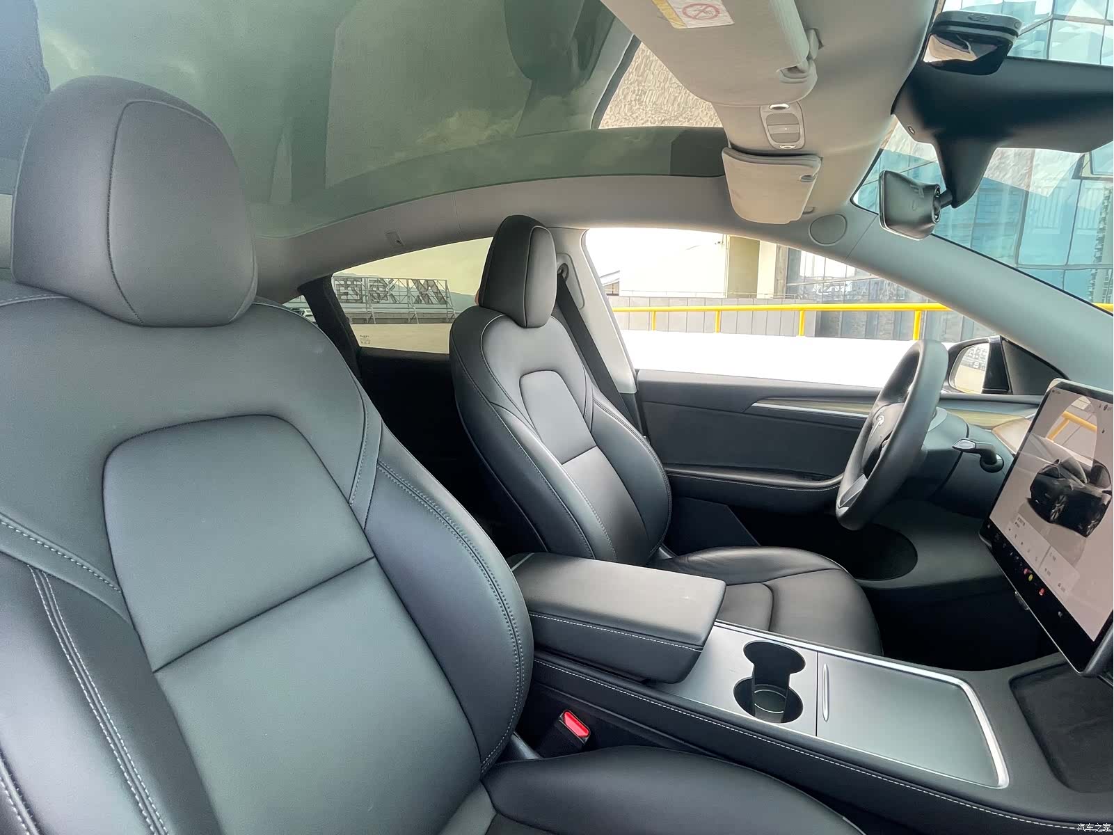 Tesla Model Y, 2023 12