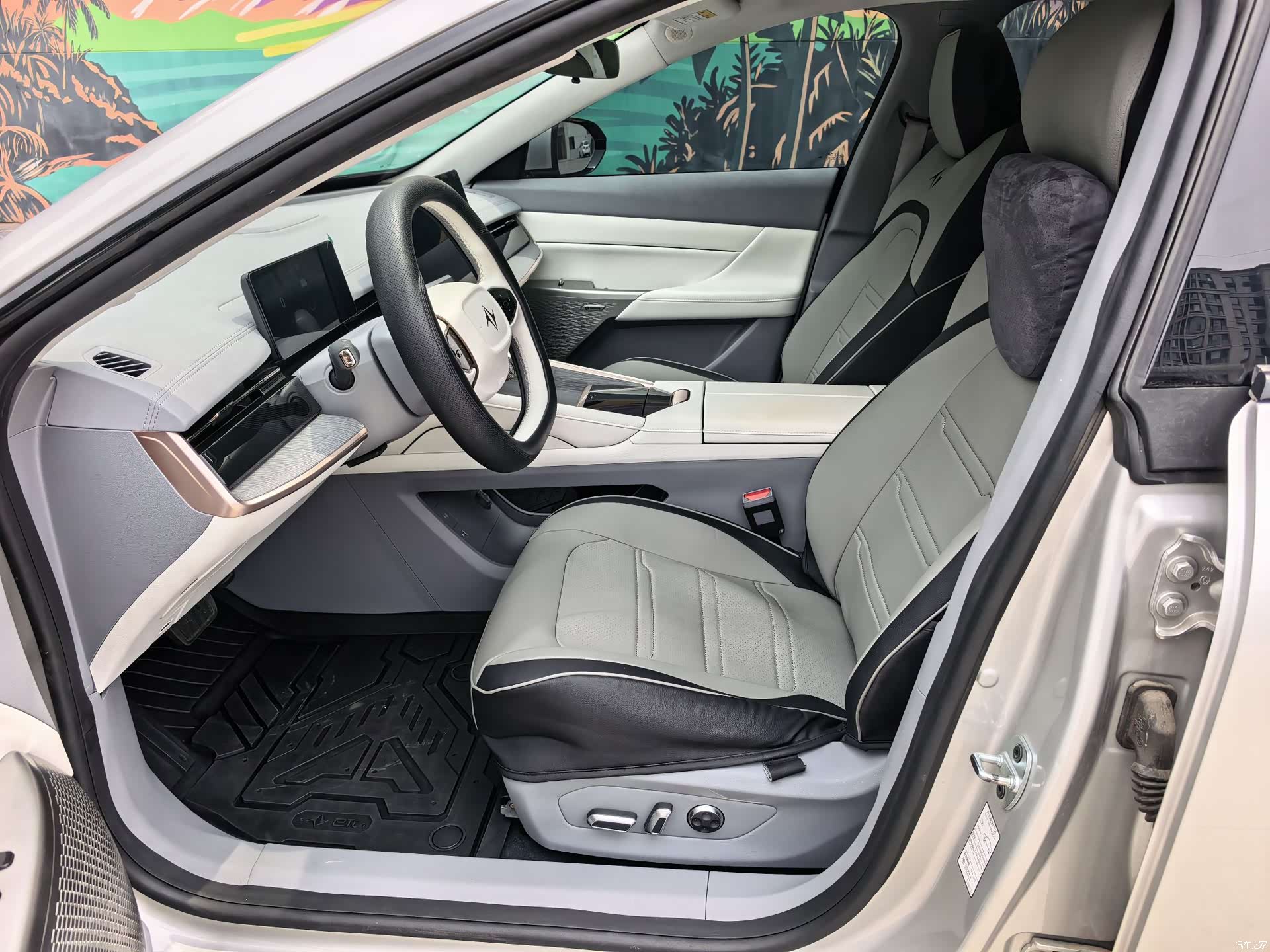 DongFeng eπ007, 2024 8