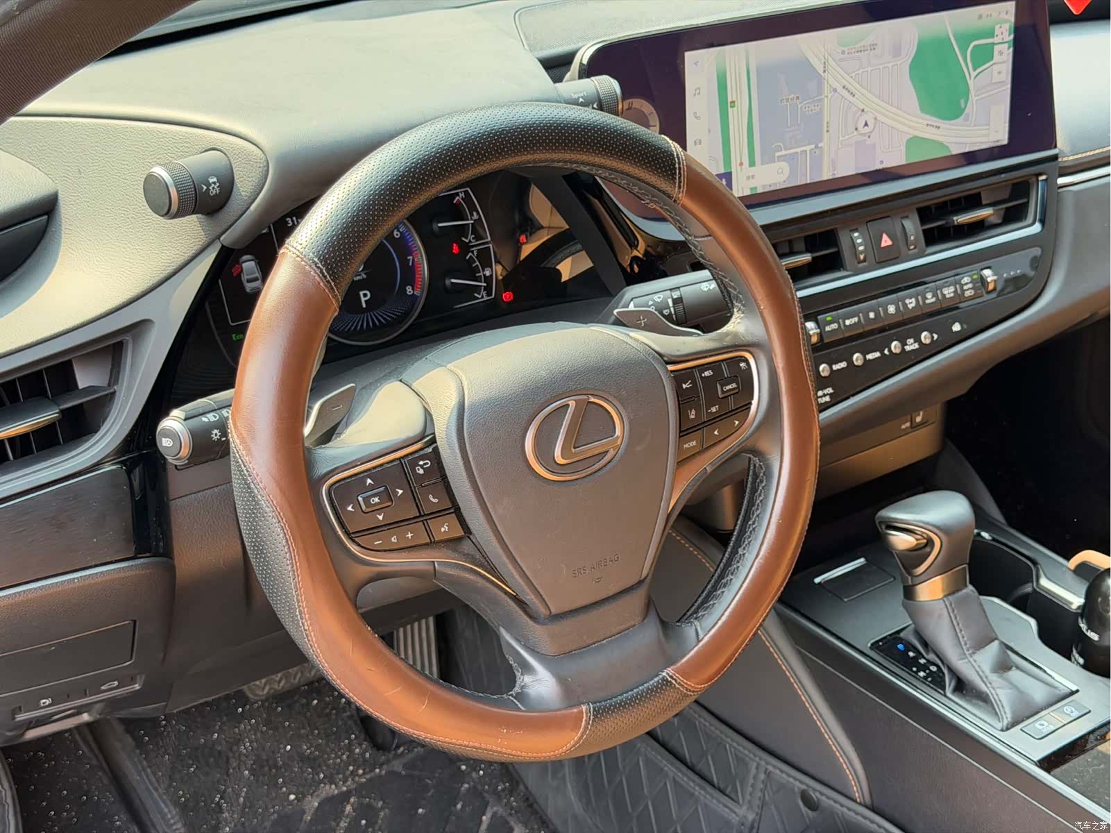 Lexus ES, 2023 16
