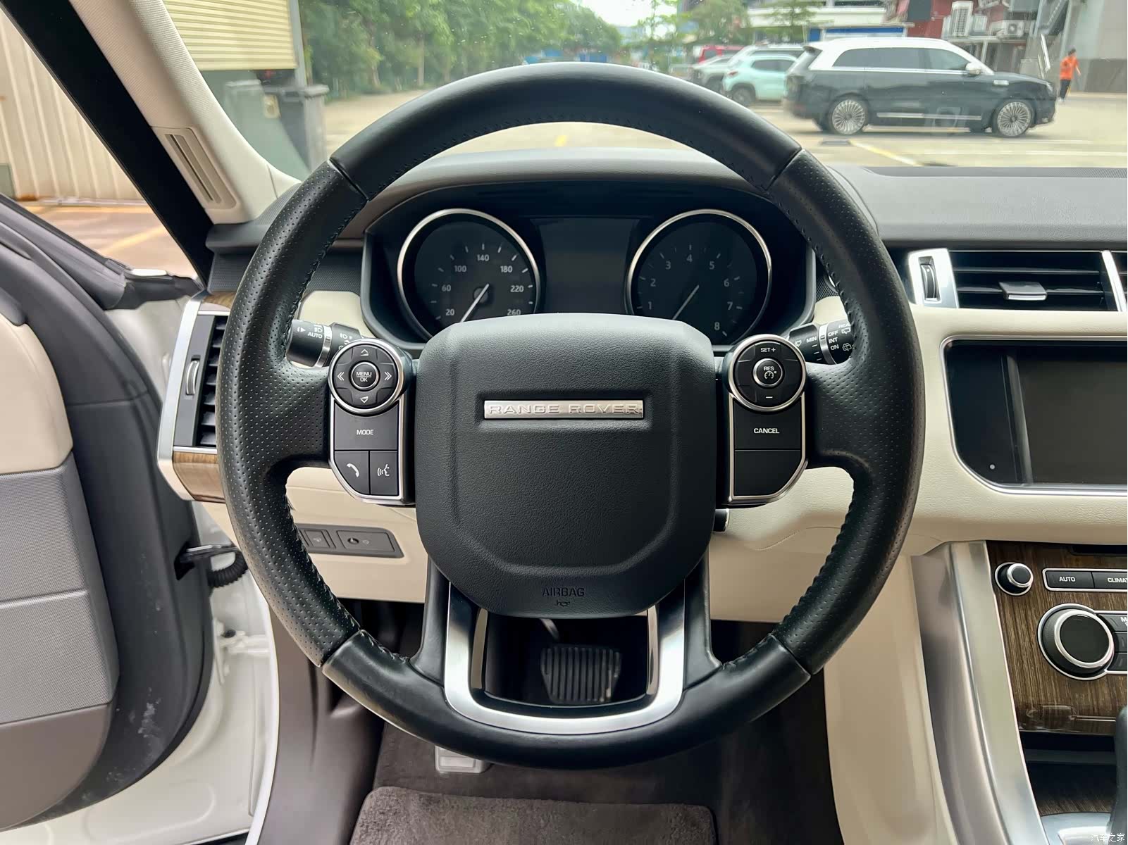 Land Rover Range Rover, 2016 11
