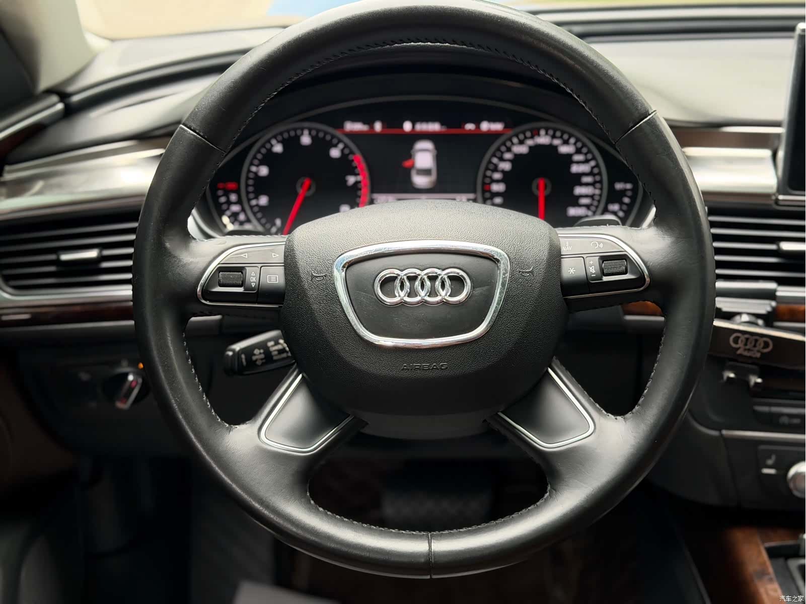 Audi A6L, 2014 12