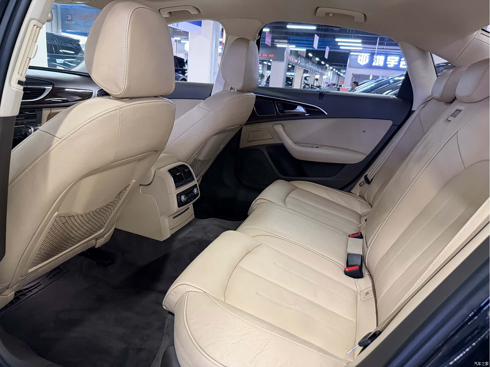 Audi A6L, 2015 8