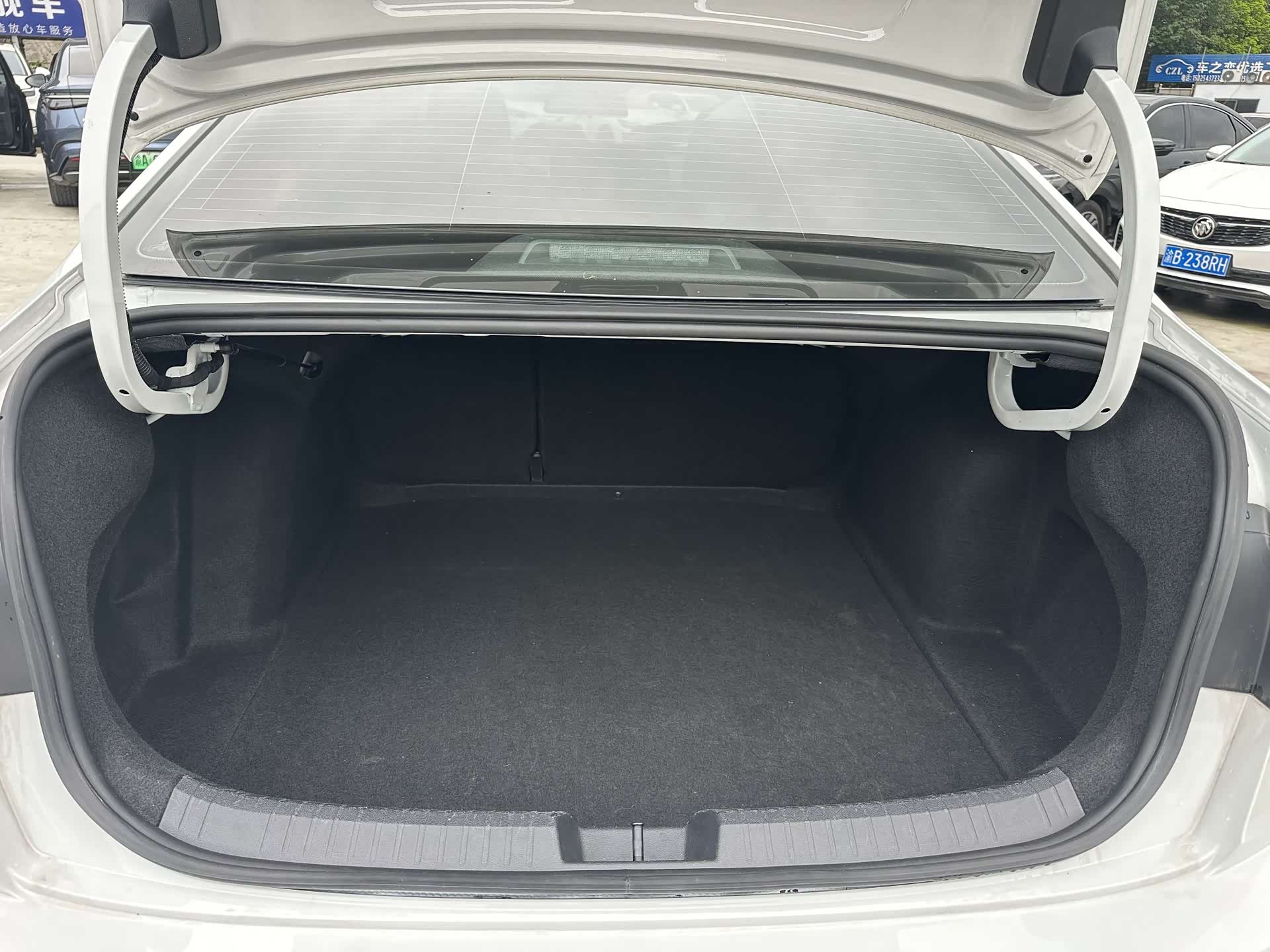Volkswagen Sagitar, 2024 8