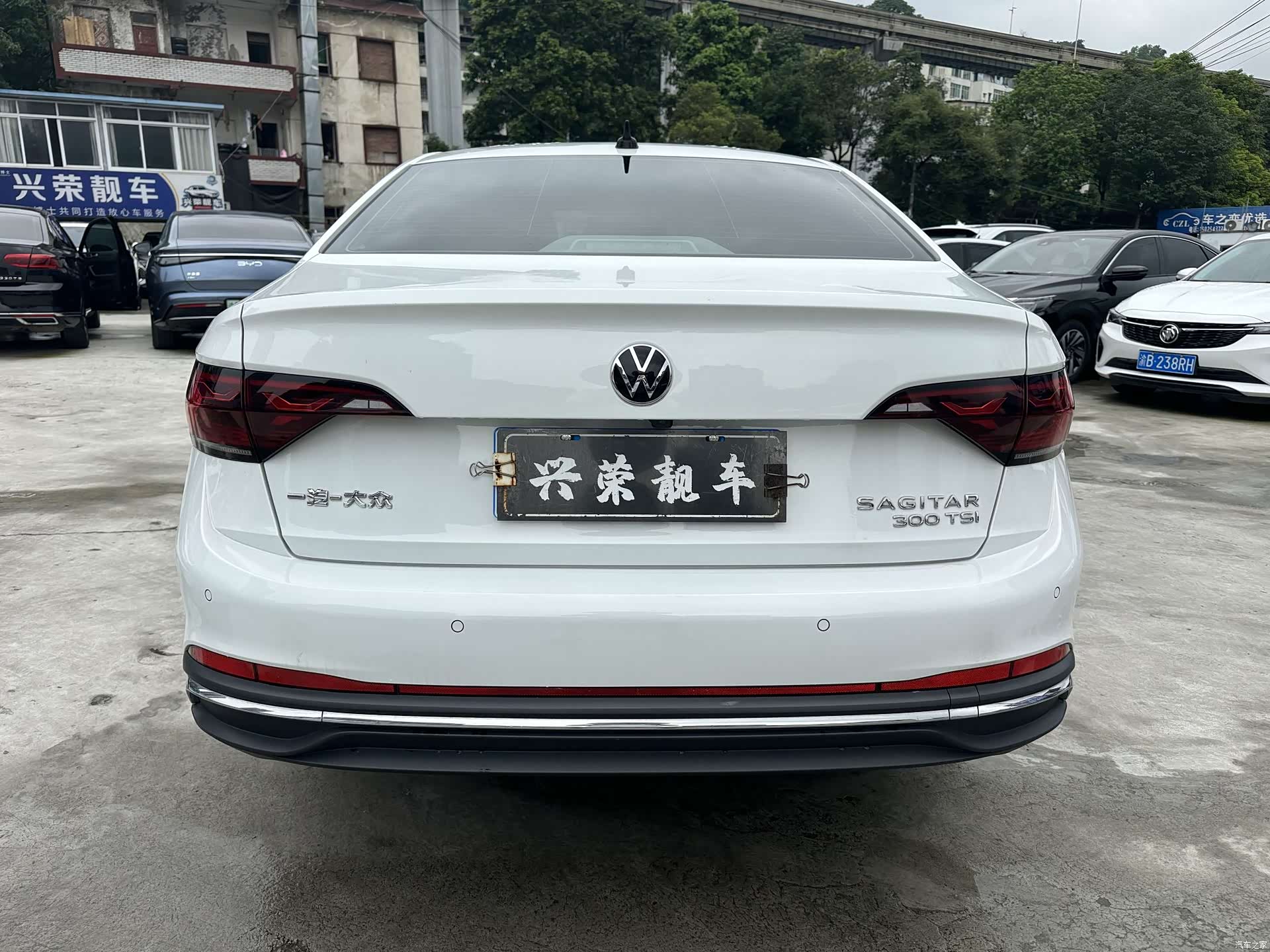 Volkswagen Sagitar, 2024 4