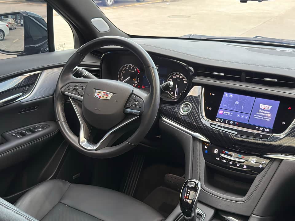 Cadillac XT6