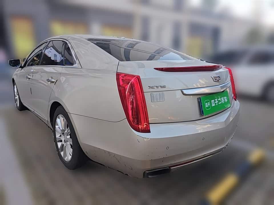 Cadillac XTS