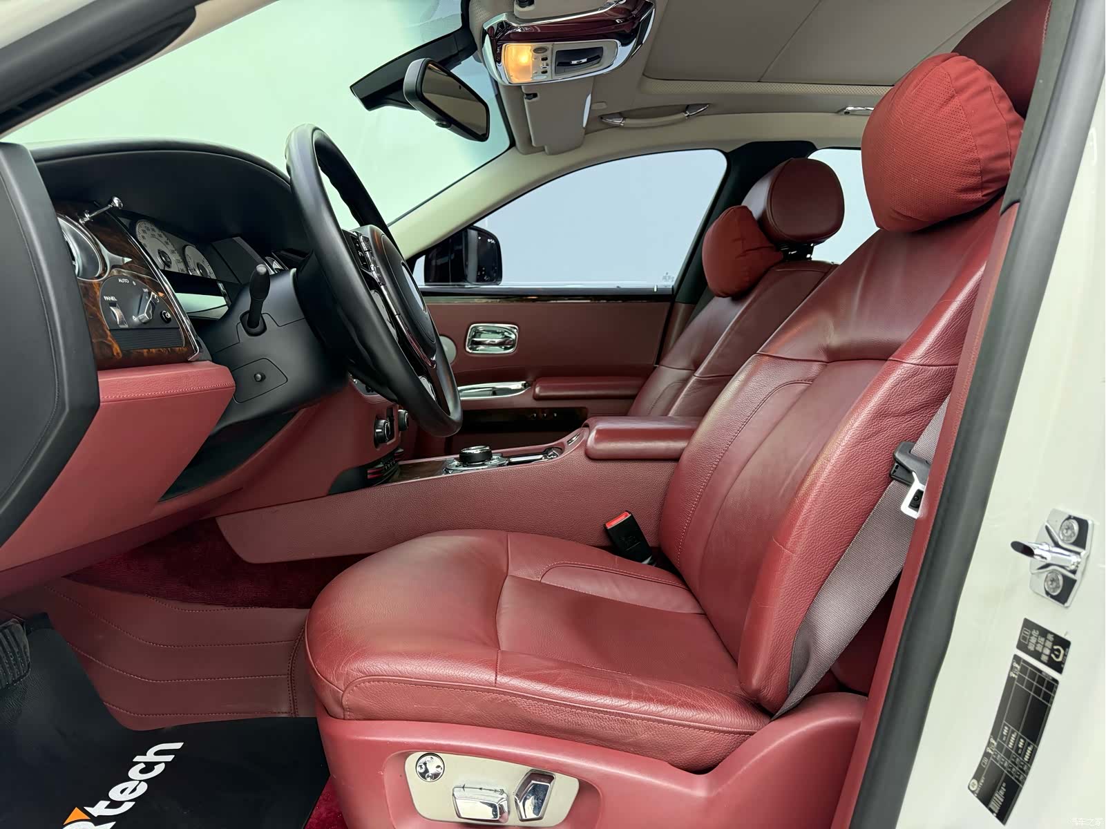 Rolls-Royce Ghost, 2011 9