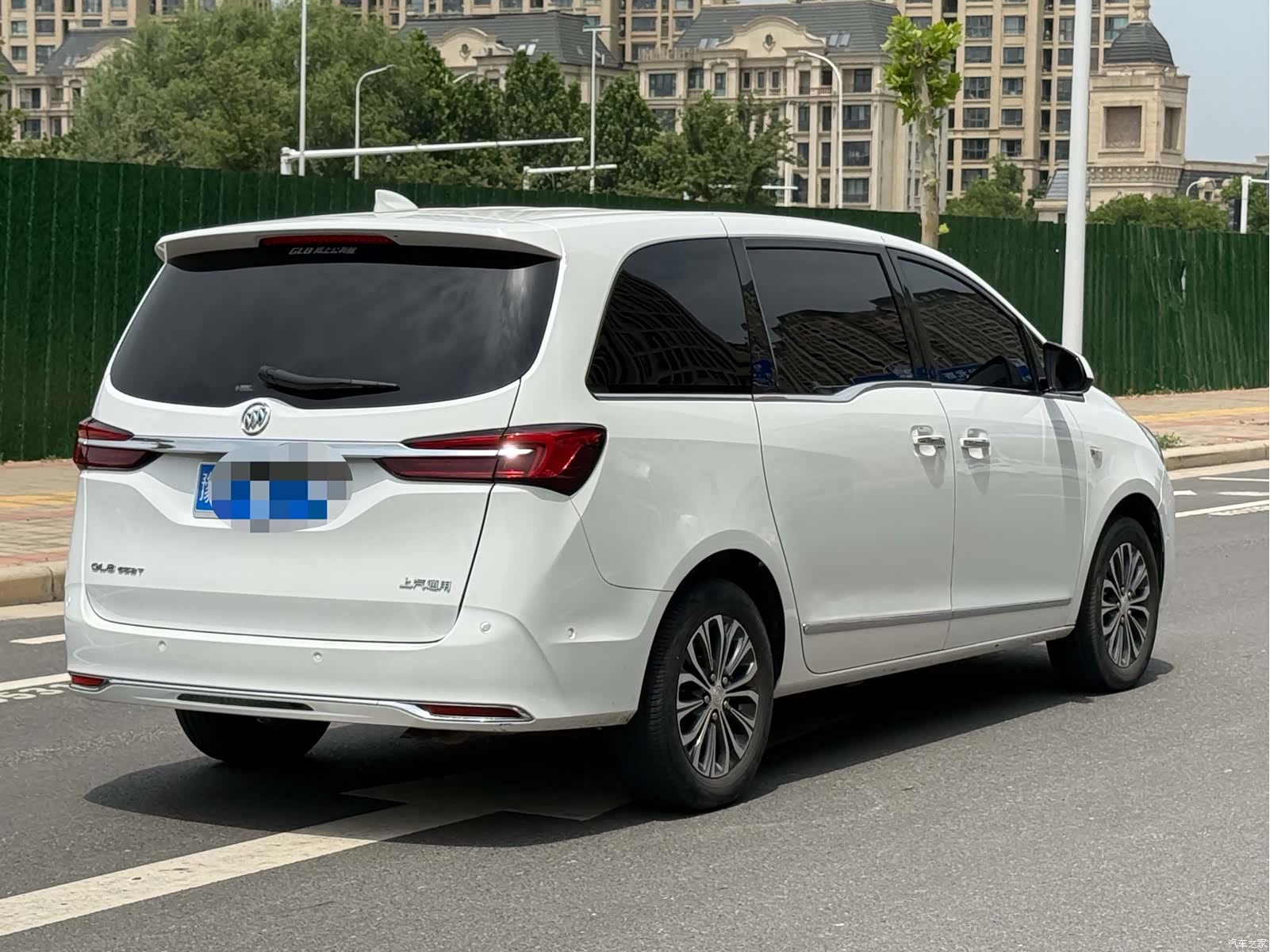 Buick GL8, 2021 4