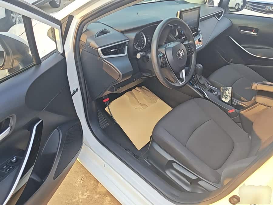 Toyota Corolla 2021, фото 15