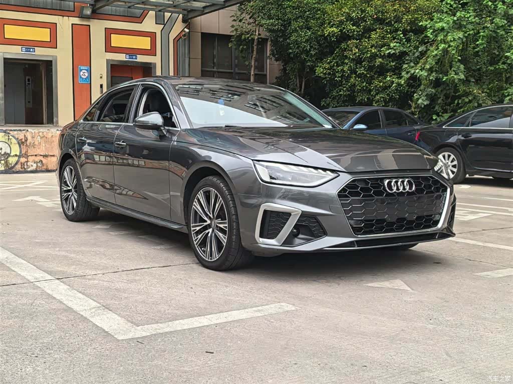 Audi A4L, 2021 3