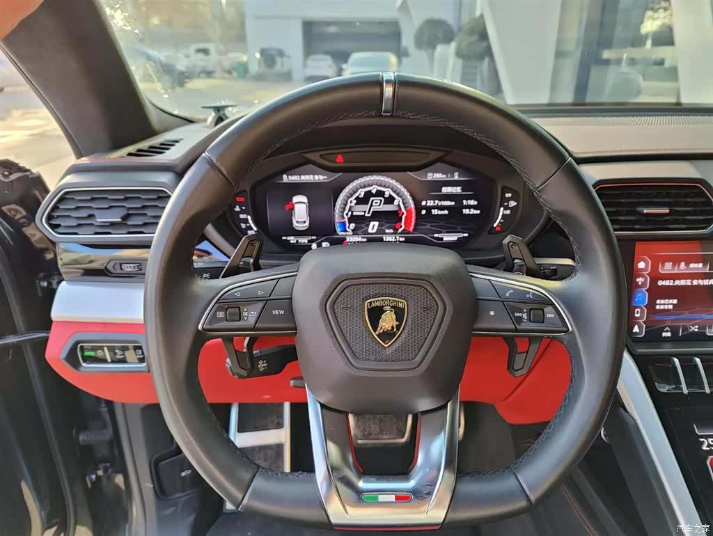Lamborghini Urus, 2019 4