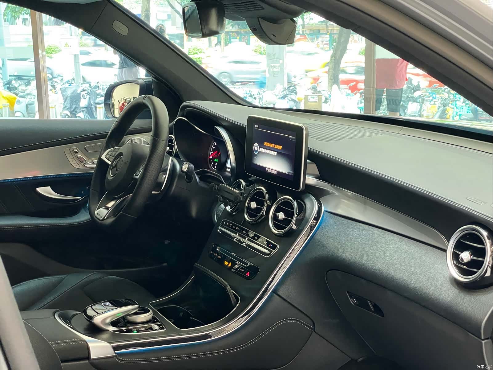 Mercedes-Benz GLC, 2020 16