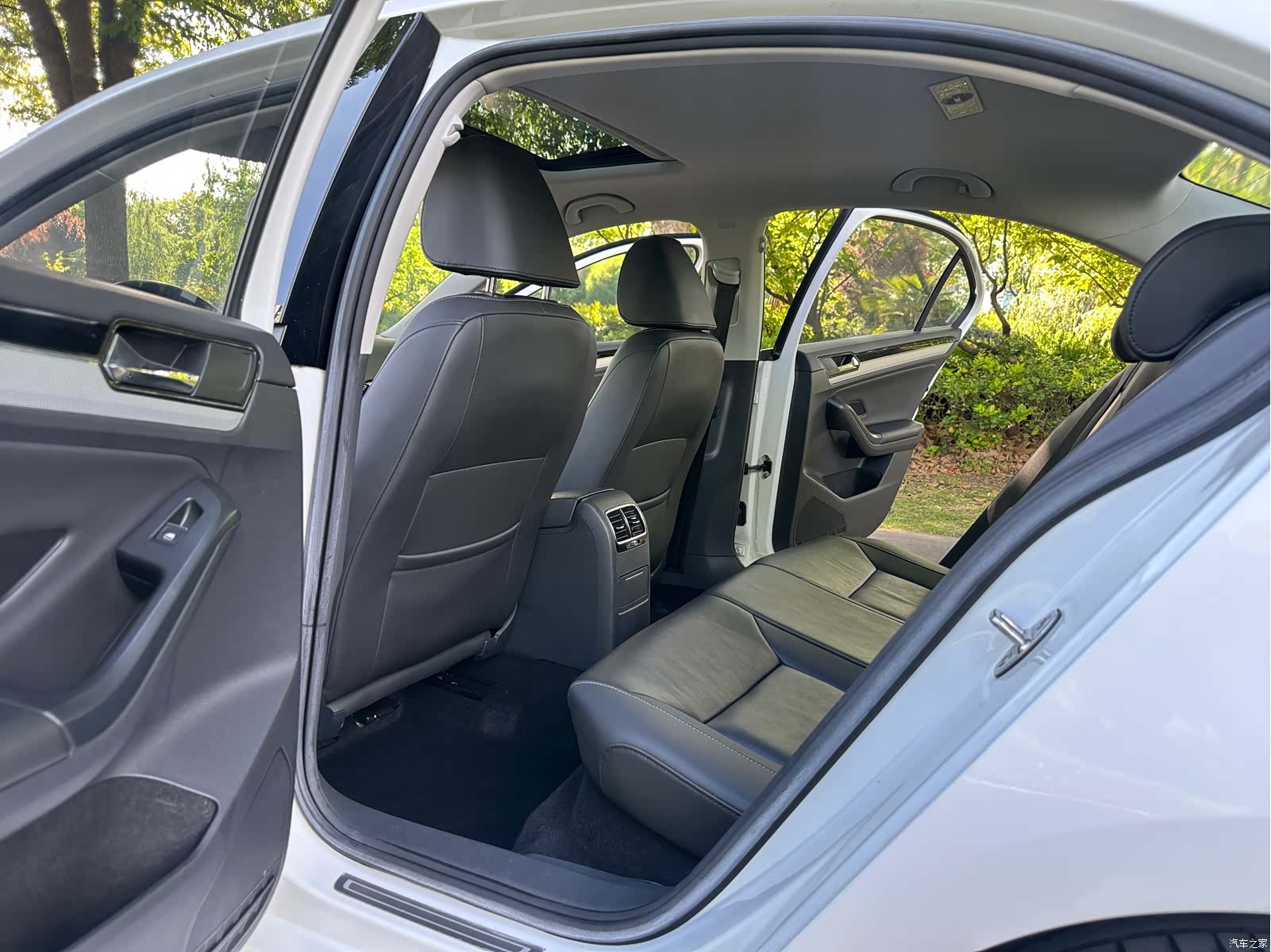 Volkswagen Sagitar, 2019 9