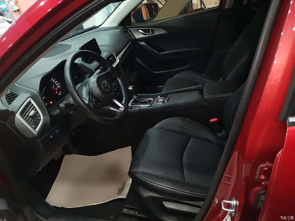 Mazda Mazda3, 2019 15