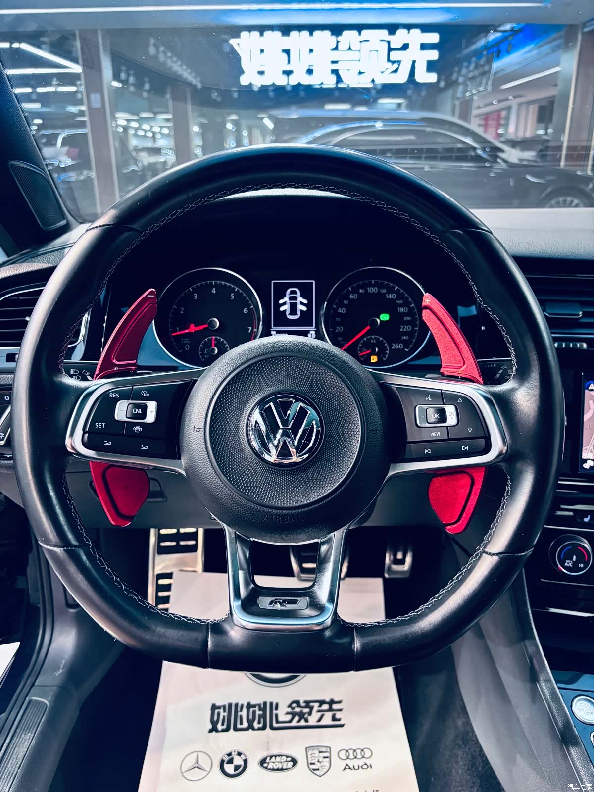 Volkswagen Golf, 2019 все фото