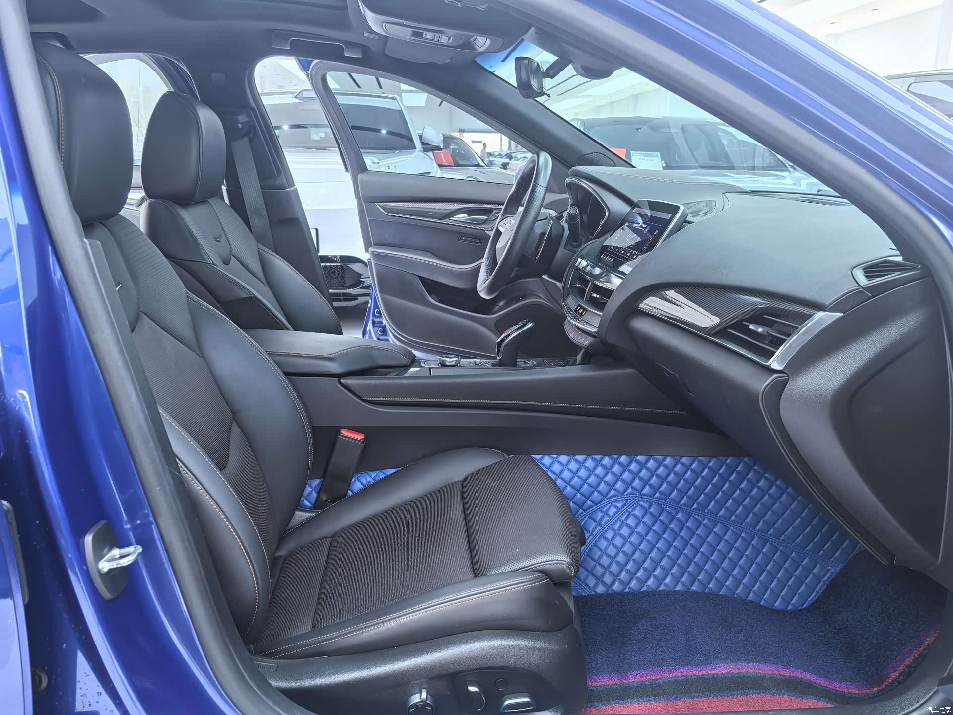 Cadillac CT5, 2021 все фото