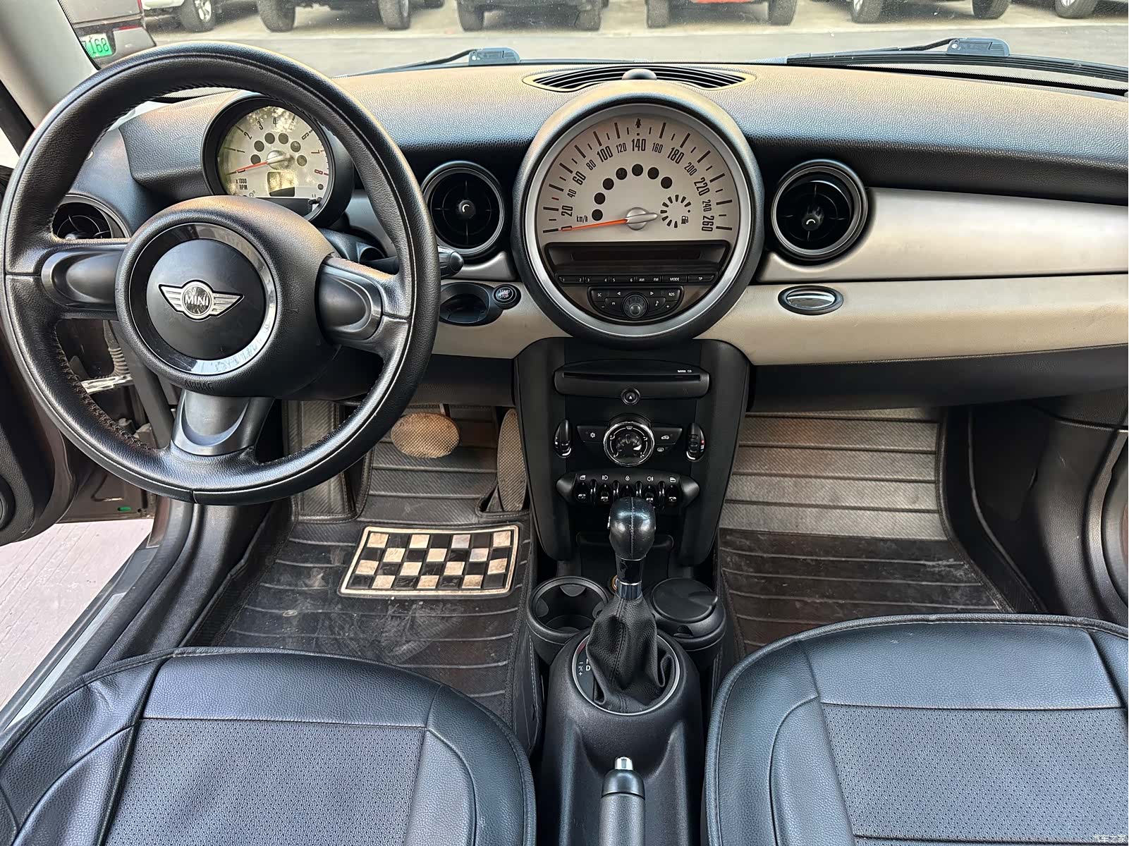 Mini ONE, 2012 8