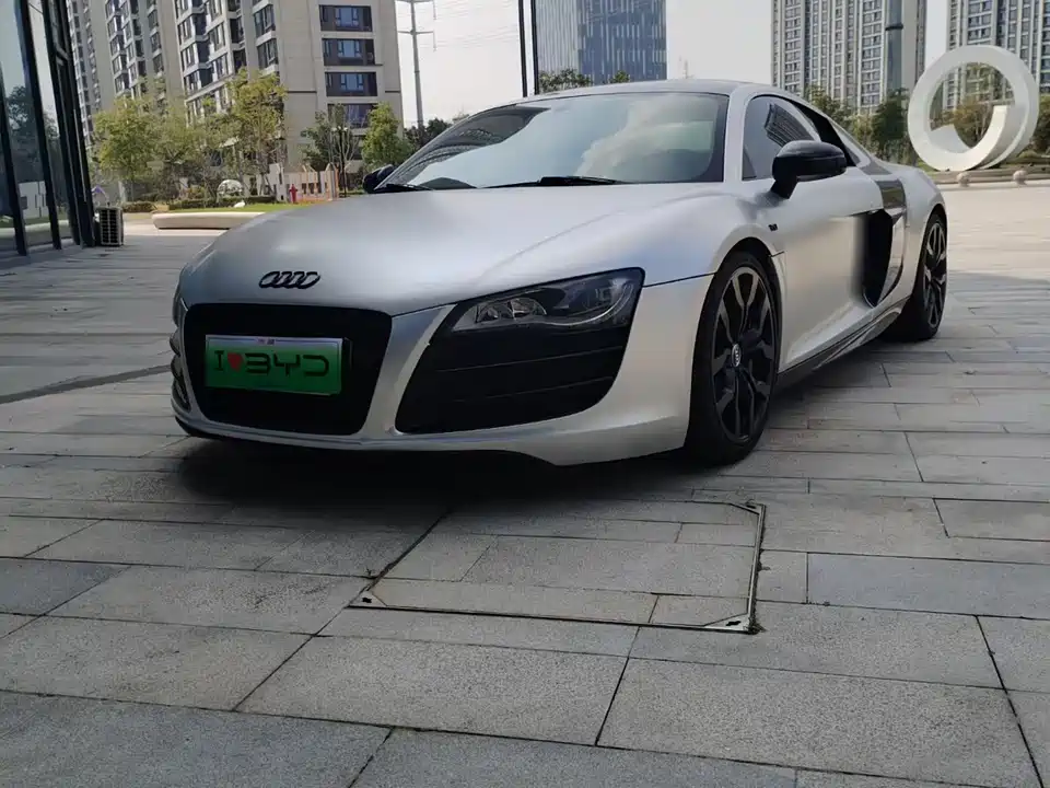 Audi R8