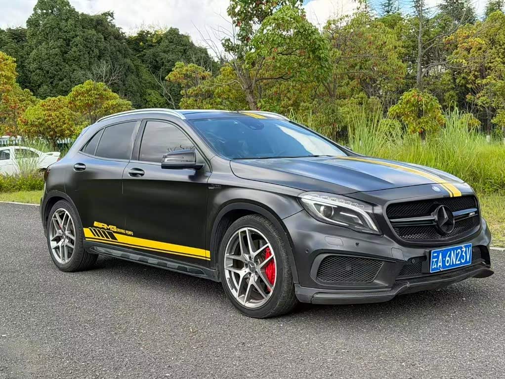 Mercedes-Benz GLA AMG