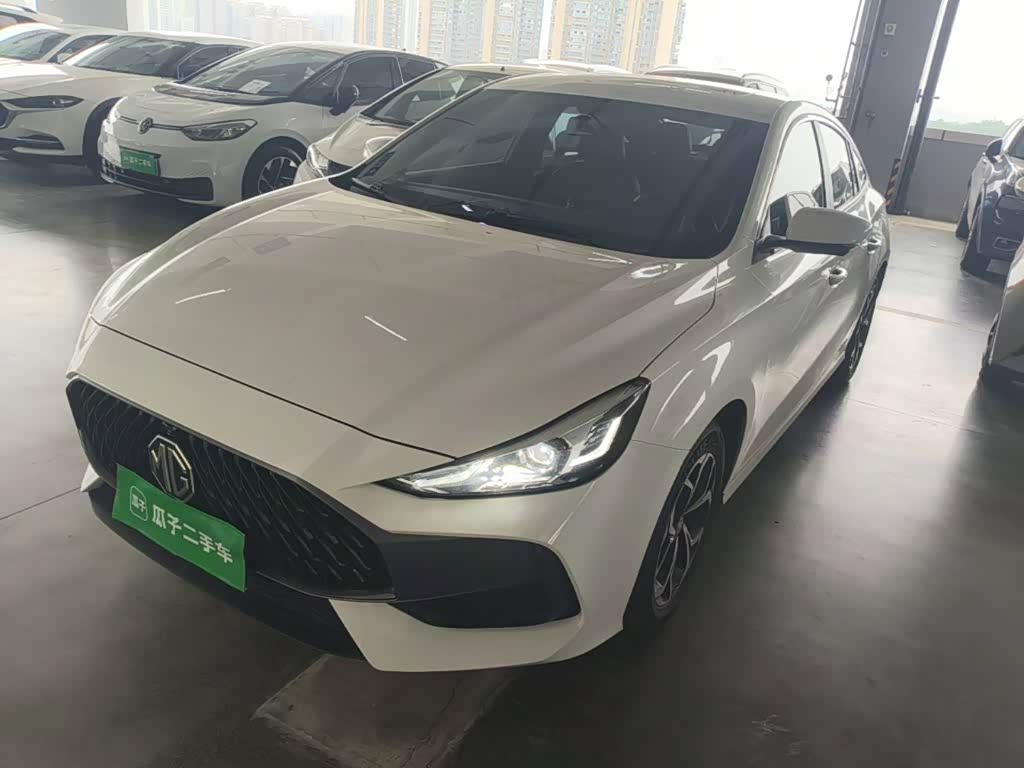 MG 5 2023 180DVVT CVT Luxury