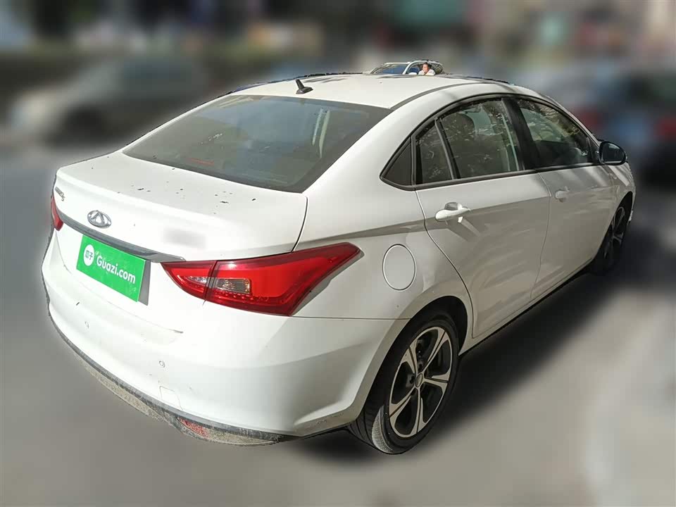 Chery Arrizo 5
