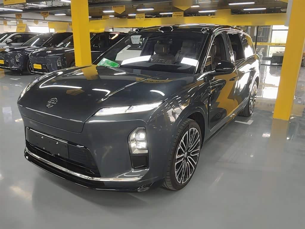 NIO ES8