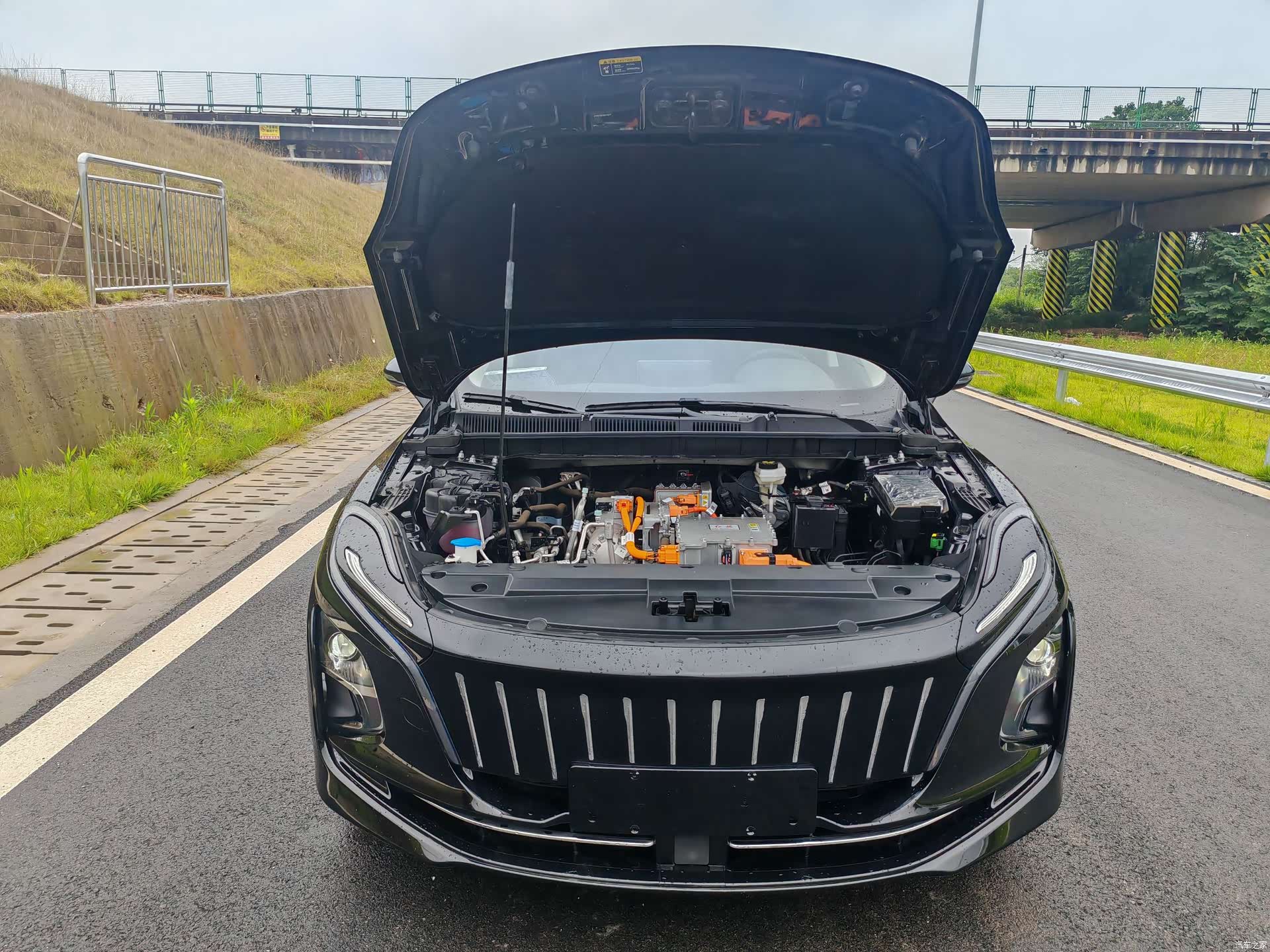 Hongqi QM5, 2022 13