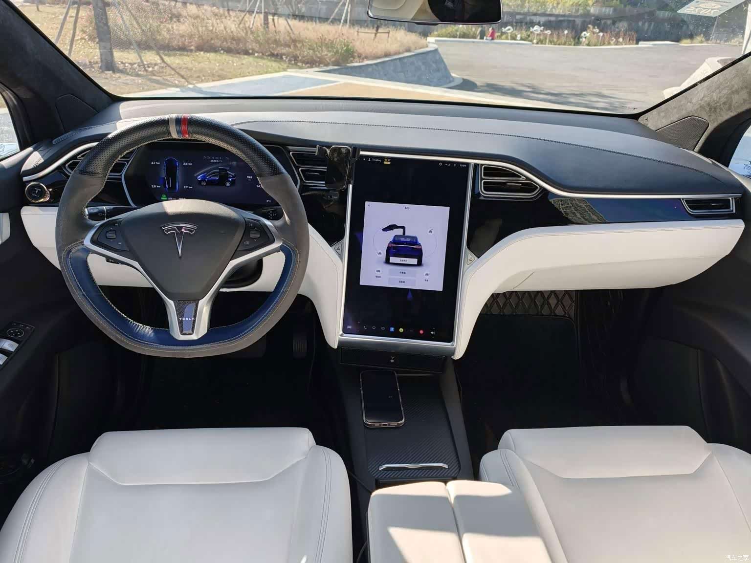 Tesla Model X, 2017 17