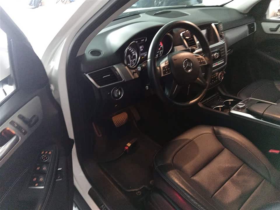 Mercedes-Benz M class