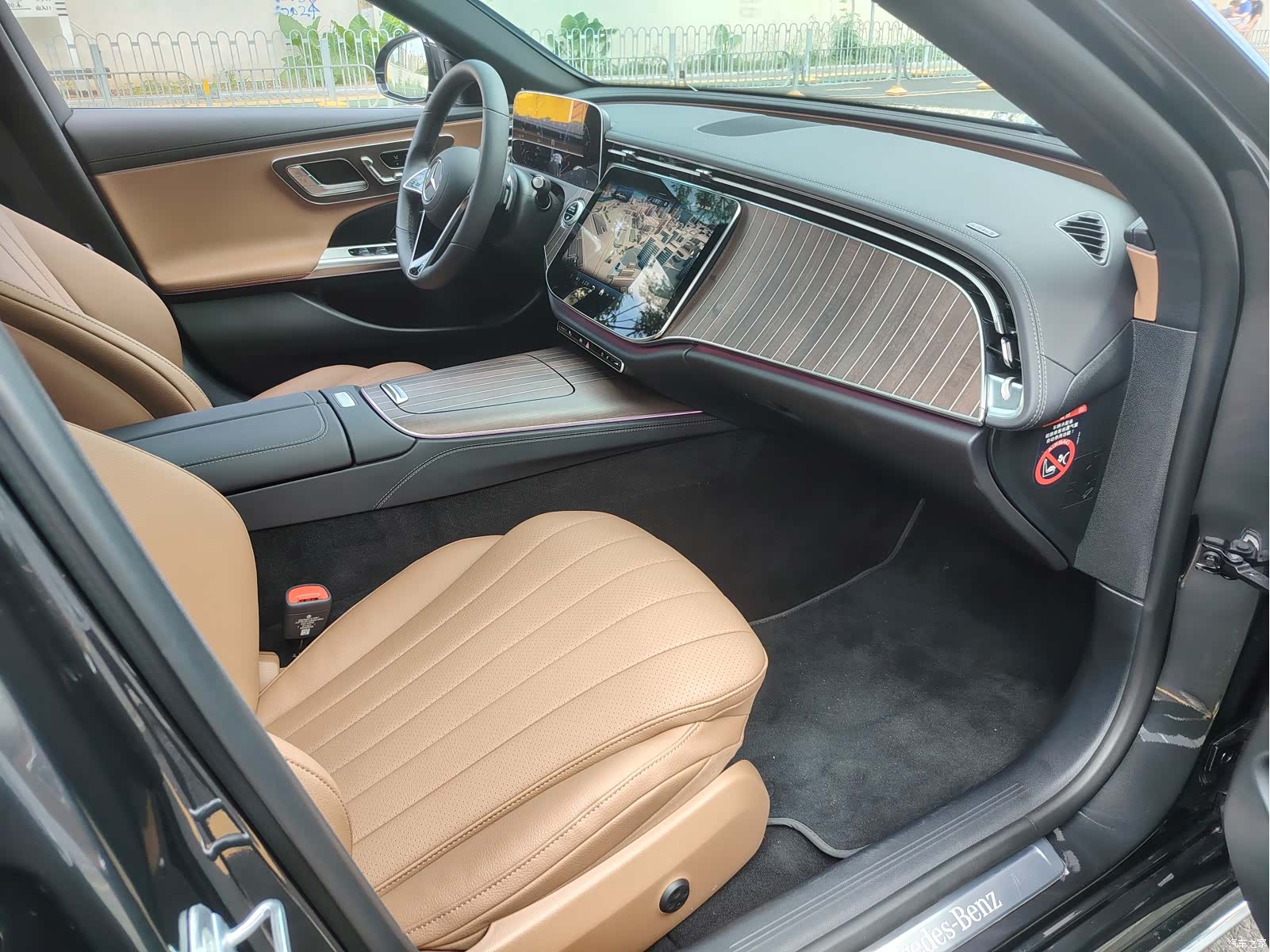 Mercedes-Benz E-Class, 2025 11