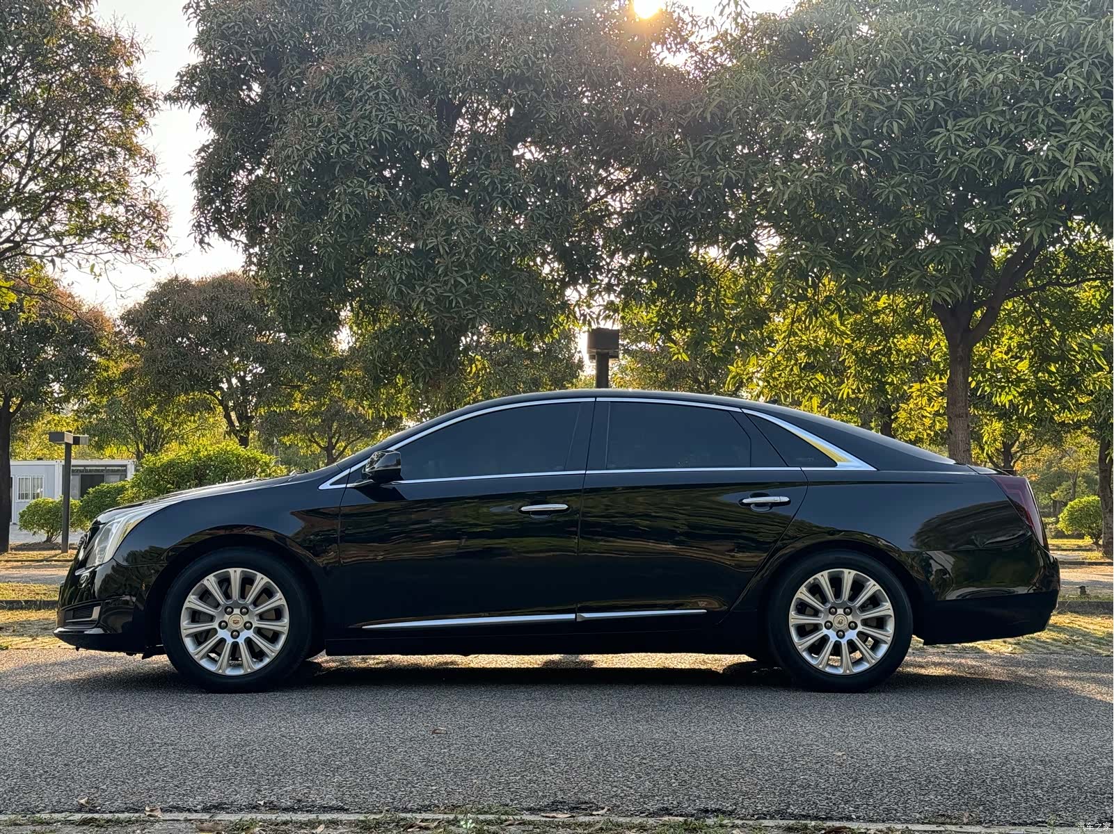 Cadillac XTS, 2013 4