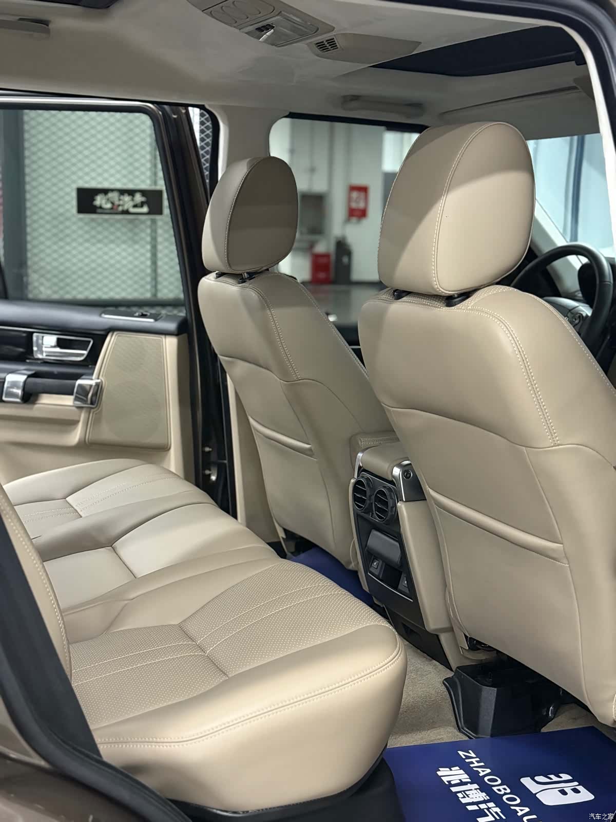 Land Rover Range Rover, 2012 16