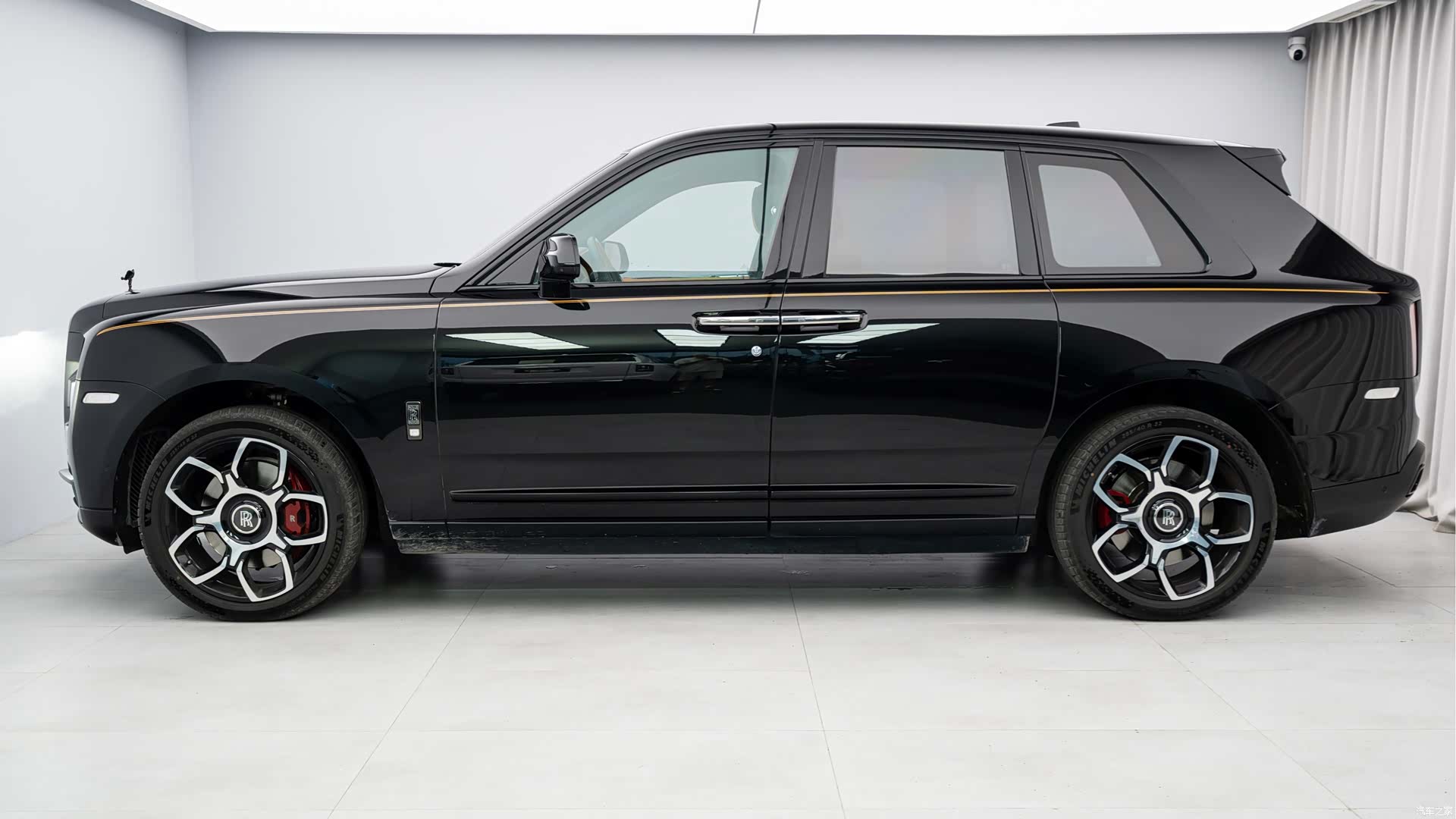 Rolls-Royce Cullinan, 2021 3