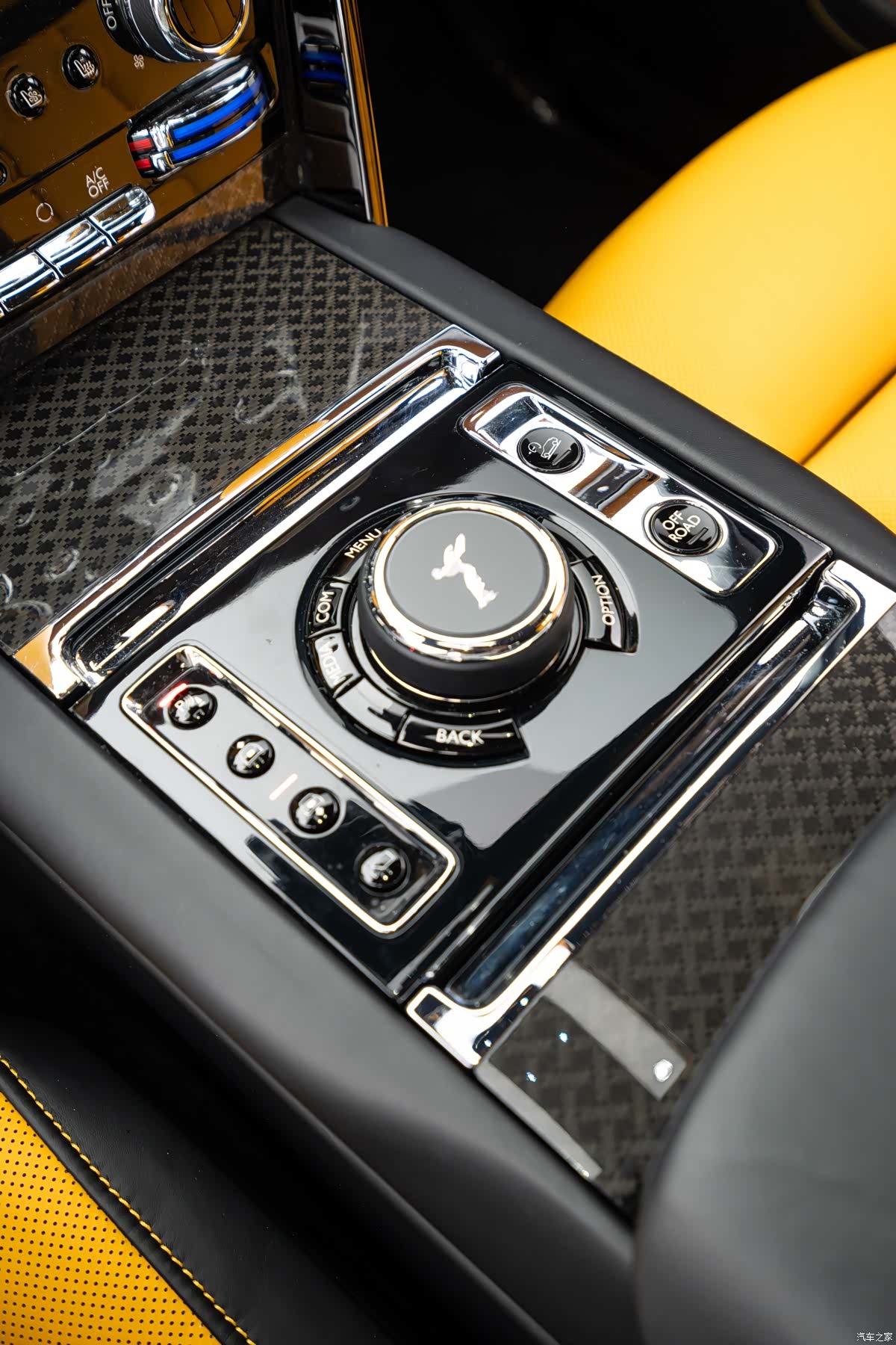 Rolls-Royce Cullinan, 2021 10