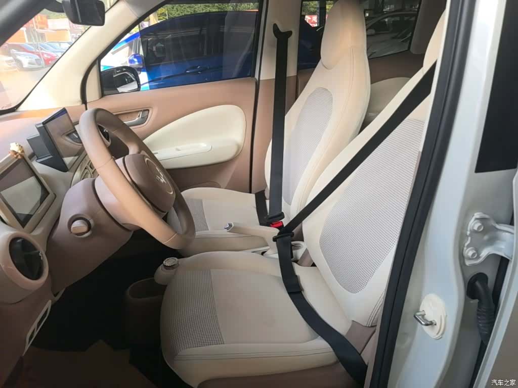 Wuling MINIEV, 2025 15