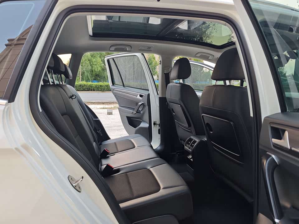 Volkswagen Golf*Jiayu