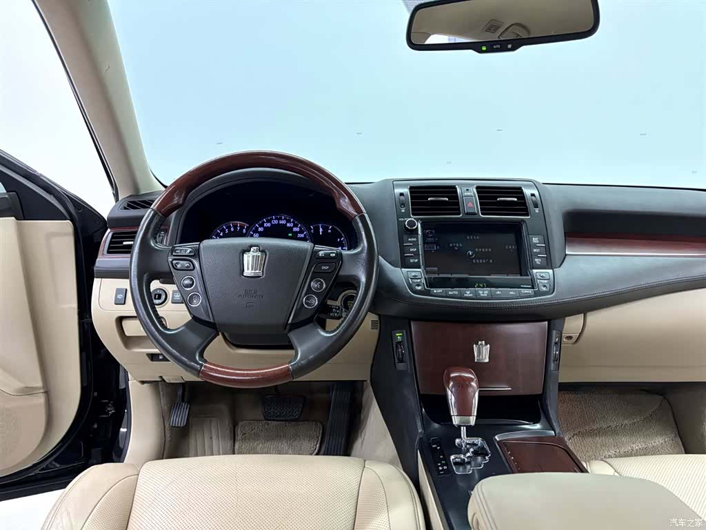 Toyota Crown, 2013 14