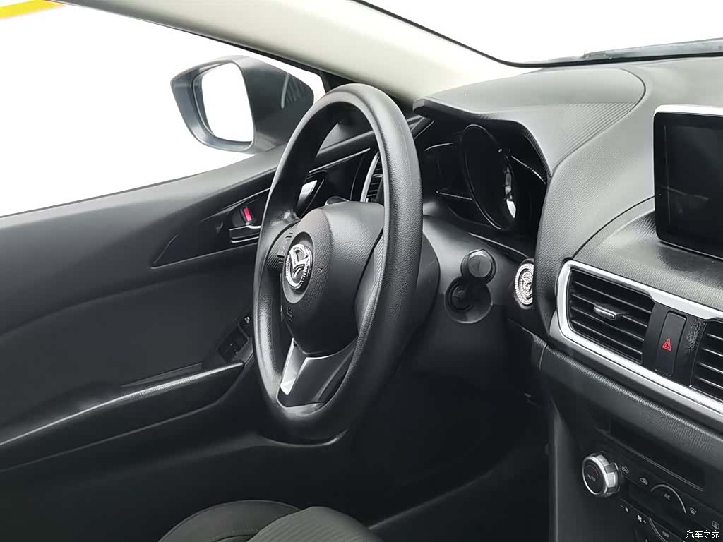 Mazda Mazda3, 2016 22