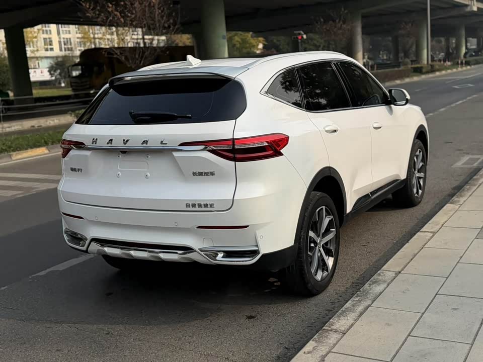 Haval F7