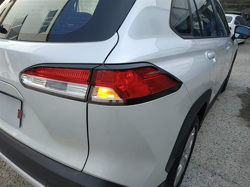 Toyota Corolla Sharp amplifier