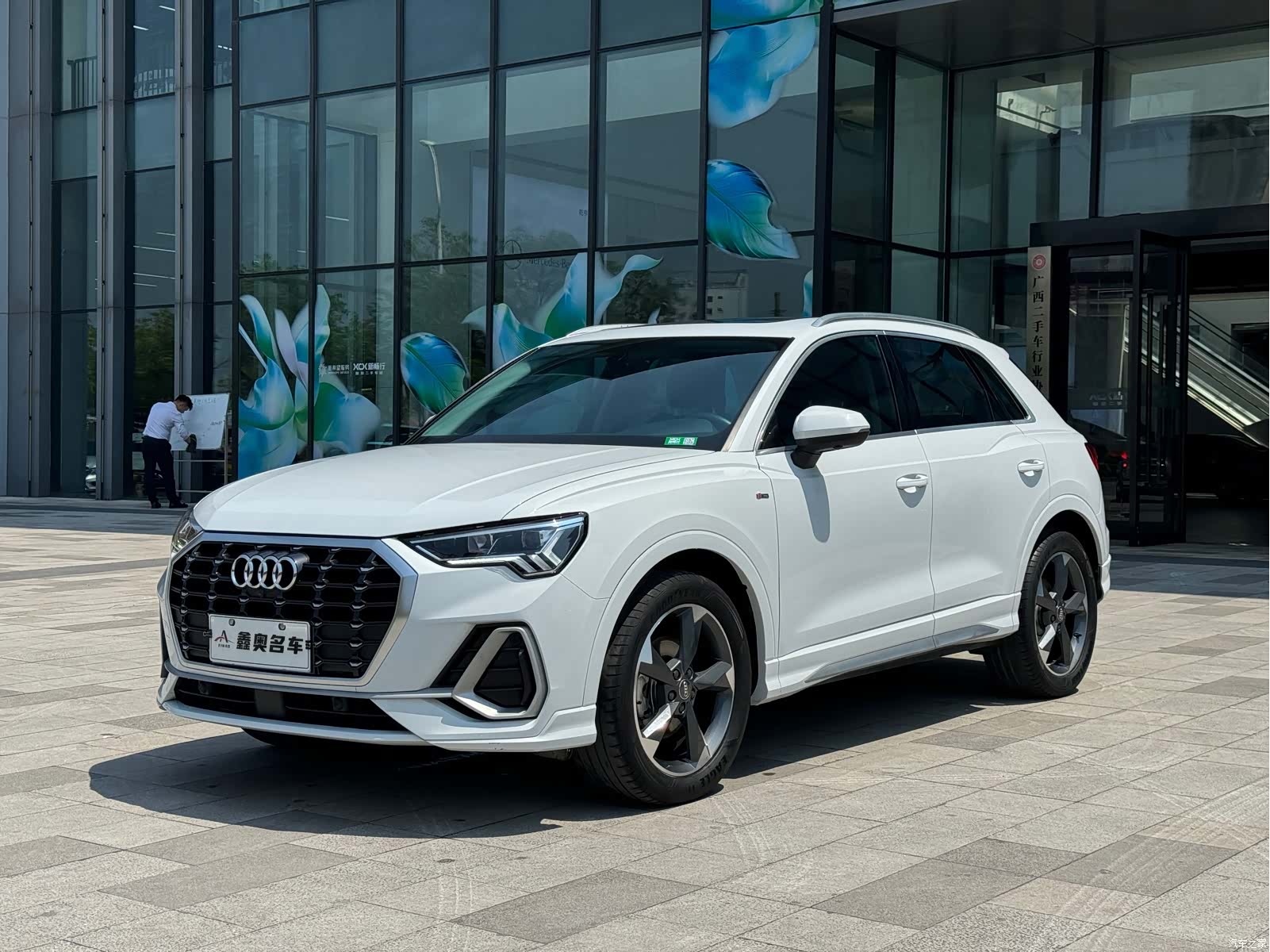 Audi Q3, 2019 1