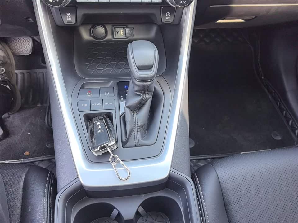 Toyota RAV4 Rongfang