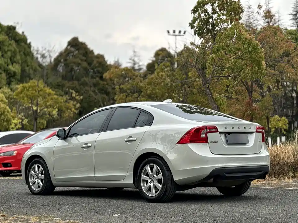Volvo S60