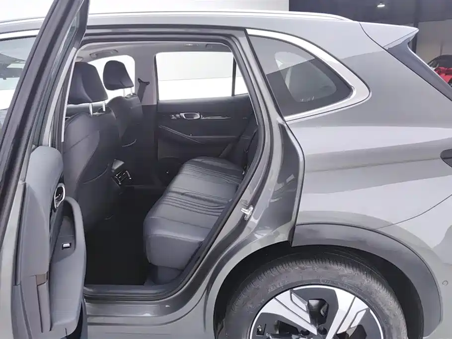 Geely Galaxy Galaxy E5