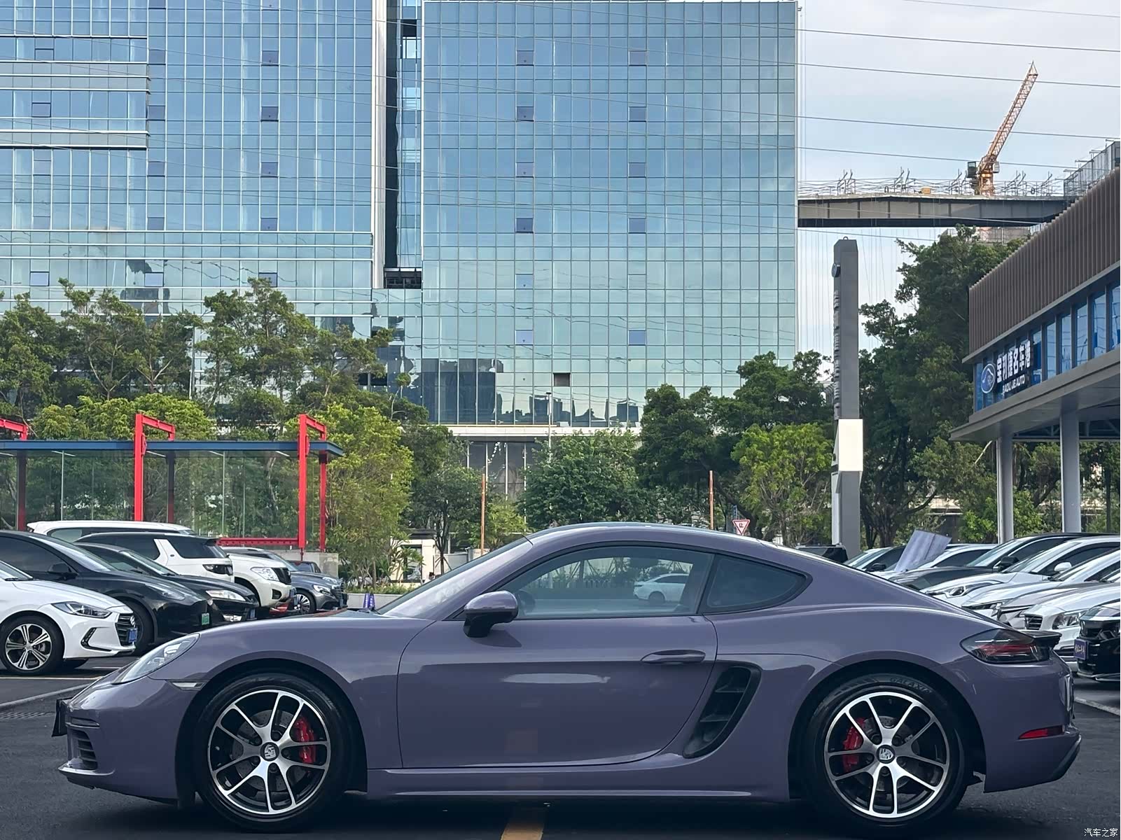 Porsche Cayman, 2018 все фото