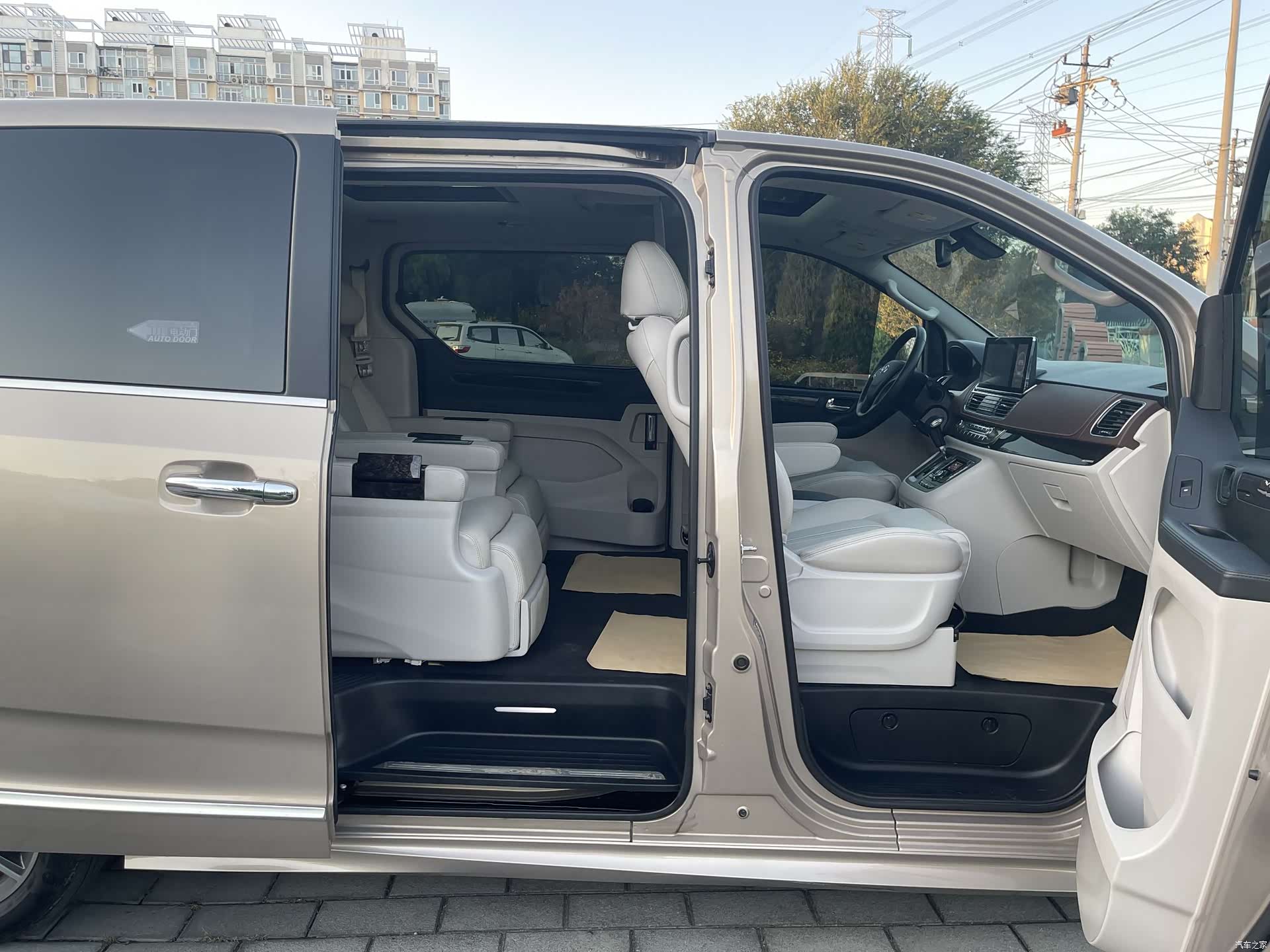 Maxus G10, 2016 17